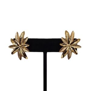 Vintage Sarah Coventry Gold-Tone Flower Burst "Tropics" Clip-On Earrings